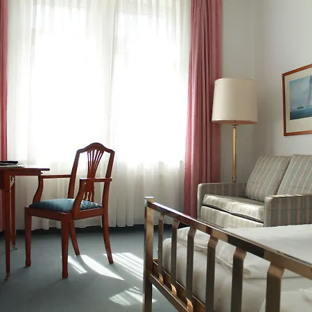 Windsor Hotel 3*
